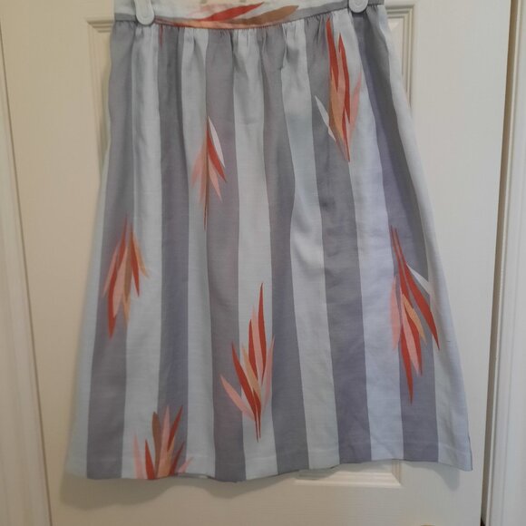 Brand New 100% Polyester Skirt - Picture 1 of 3